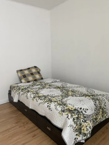 CHAMBRES A LOUER POUR FEMMES. - CHAMBRES A LOUER POUR FEMMES. - location appartement lokatix