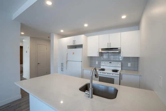 4 1/2 - 95 Boul. Deguire, Saint-Laurent - 4 1/2 - 95 Boul. Deguire, Saint-Laurent - lokatix rental apartment