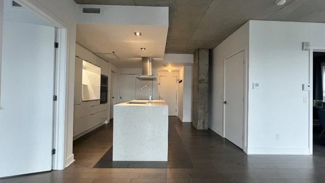 Spacieux et magnifique condo de deux chambres, idéalement situé dans le Vieux-Montréal. - Spacieux et magnifique condo de deux chambres, idéalement situé dans le Vieux-Montréal. - location appartement lokatix