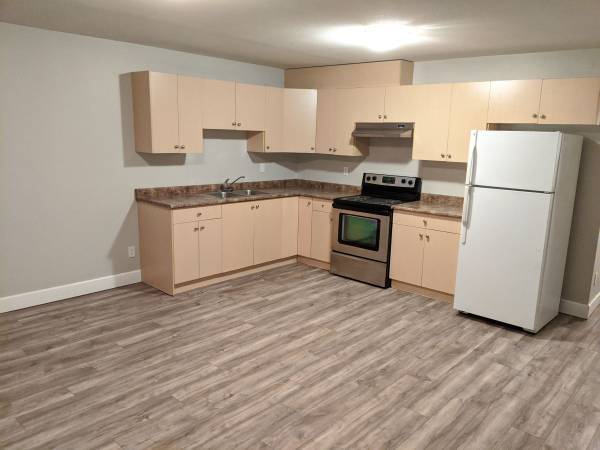 Spacious 2 Bedroom Basement Suite for rent Available April 1 - Spacious 2 Bedroom Basement Suite for rent Available April 1 - lokatix rental apartment