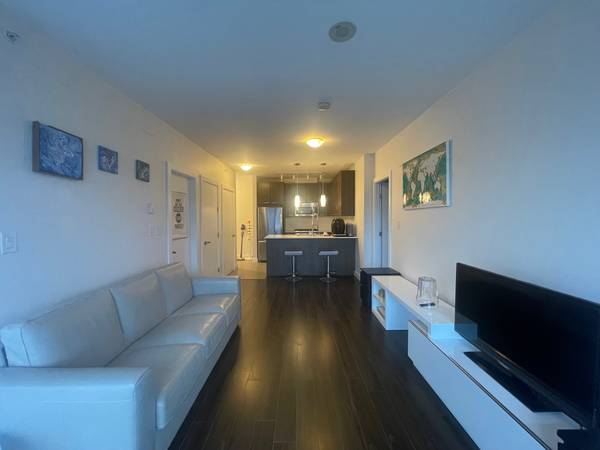 Coquitlam Center 2 Bed Highrise - Coquitlam Center 2 Bed Highrise - lokatix rental apartment