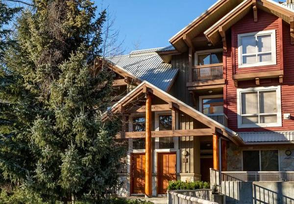 Luxurious 3-Bed, 3-Bath Whistler Getaway – Available May 1 to Oct 31, - Luxurious 3-Bed, 3-Bath Whistler Getaway – Available May 1 to Oct 31, - lokatix rental apartment