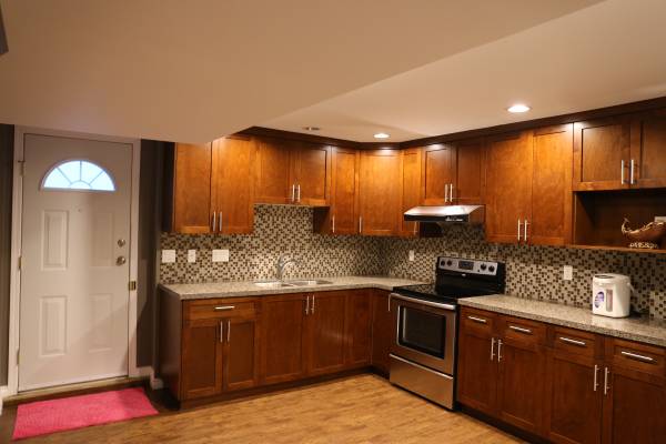 1 Bed 1 Bath basement in Port Moody - 1 Bed 1 Bath basement in Port Moody - lokatix rental apartment