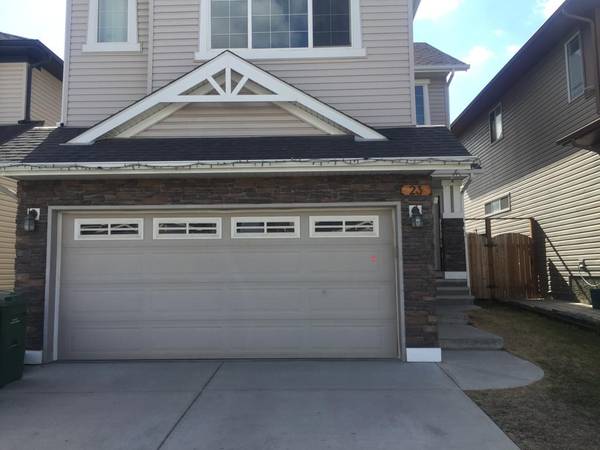 Almost 2000 sqft 2 Storey Home w/ Sunny West Backyard in Panorma Hills - Almost 2000 sqft 2 Storey Home w/ Sunny West Backyard in Panorma Hills - lokatix rental apartment