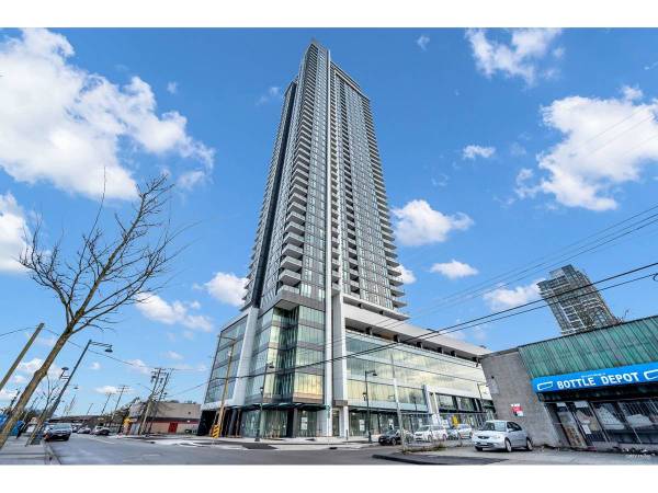 BRAND NEW 1BED/1 DEN IN THE GRAND ON KING GEORGE - BRAND NEW 1BED/1 DEN IN THE GRAND ON KING GEORGE - lokatix rental apartment