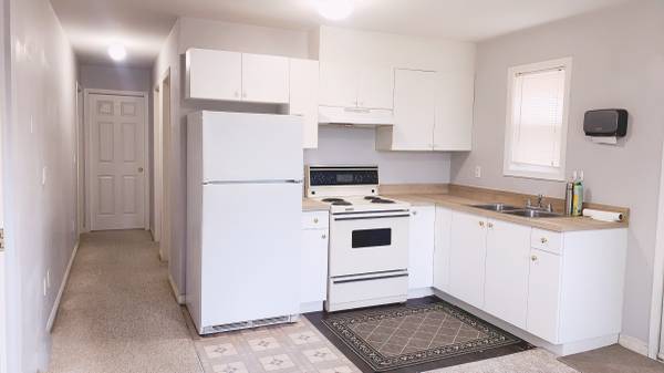 Upper Ground, Bright 2 Bedroom, Independent Entry, Good Location - Upper Ground, Bright 2 Bedroom, Independent Entry, Good Location - lokatix rental apartment