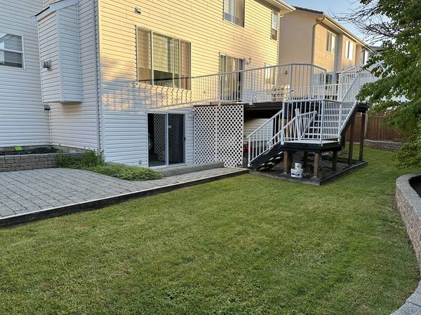 Spacious 3 Bed + 1 Bath Basement in Fleetwood - Spacious 3 Bed + 1 Bath Basement in Fleetwood - lokatix rental apartment