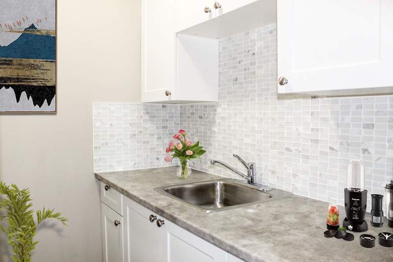 Queen City Apartments | 2025 Rose Street, Regina - Queen City Apartments | 2025 Rose Street, Regina - lokatix rental apartment