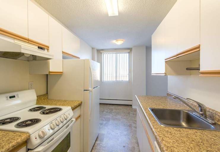 Central Court | 11212 102 Avenue, Edmonton - Central Court | 11212 102 Avenue, Edmonton - location appartement lokatix