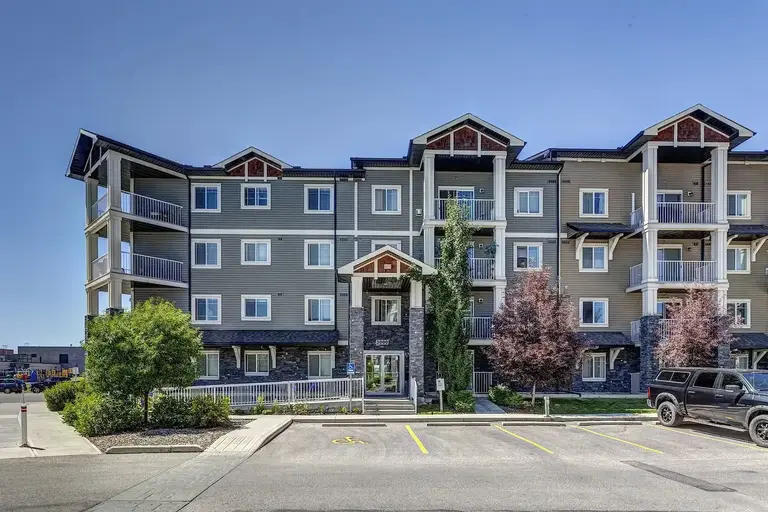 2 Bedroom 2 Bathroom Apartment | 115 Prestwick Villas SE, Calgary - 2 Bedroom 2 Bathroom Apartment | 115 Prestwick Villas SE, Calgary - lokatix rental apartment