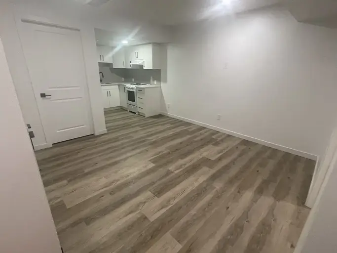 Cozy 1 Bedroom Legal Basement with private entrance - UTILITIES INCLUDED | Edmonton - Cozy 1 Bedroom Legal Basement with private entrance - UTILITIES INCLUDED | Edmonton - lokatix rental apartment