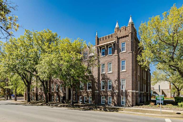 Chateau Apartments | 2104 14th Ave, Regina - Chateau Apartments | 2104 14th Ave, Regina - lokatix rental apartment