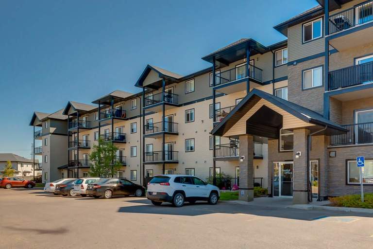 Avalon Court | 5008 4 Ave SW, Edmonton - Avalon Court | 5008 4 Ave SW, Edmonton - location appartement lokatix