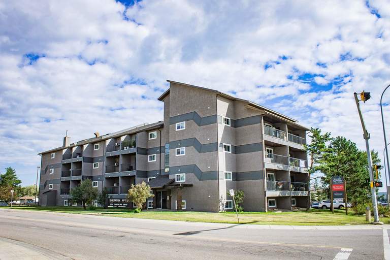 Sheraton Apartments | 220 Timberline Drive, Fort McMurray - Sheraton Apartments | 220 Timberline Drive, Fort McMurray - lokatix rental apartment