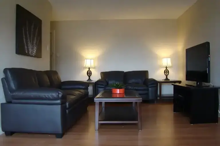 Downtown/River Valley Condo - Fully Furnished | 9725 106 St. NW, Edmonton - Downtown/River Valley Condo - Fully Furnished | 9725 106 St. NW, Edmonton - lokatix rental apartment