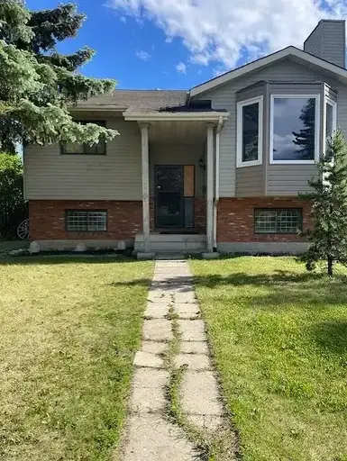 Renovated 3 bed plus den main floor home Millwoods | 4607 37A Avenue Northwest, Edmonton - Renovated 3 bed plus den main floor home Millwoods | 4607 37A Avenue Northwest, Edmonton - location appartement lokatix