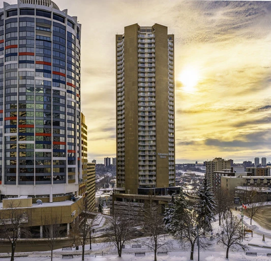 Edmonton House | 10205 100 Ave, Edmonton - Edmonton House | 10205 100 Ave, Edmonton - location appartement lokatix