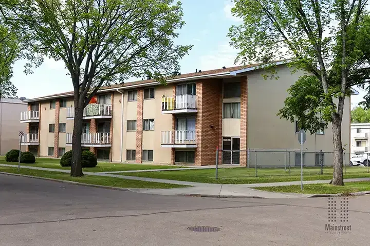 NAITside Court III Apartments | 11850 101 St NW, Edmonton - NAITside Court III Apartments | 11850 101 St NW, Edmonton - location appartement lokatix