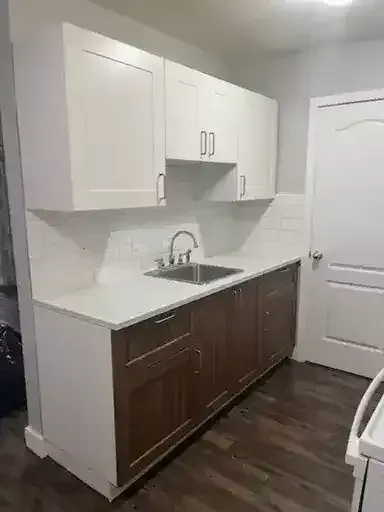 1 Block from LRT Fantastic 1 Bdr Available - FULLY RENOVATED! | 11821 105 Street Northwest, Edmonton - 1 Block from LRT Fantastic 1 Bdr Available - FULLY RENOVATED! | 11821 105 Street Northwest, Edmonton - location appartement lokatix