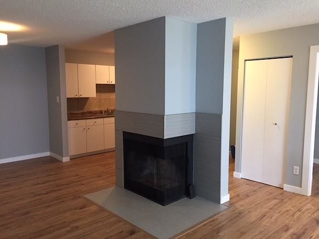 2 BED + DEN Condo - CORNER UNIT - TOP FLOOR | 88 - 2703 79 Street Northwest, Edmonton - 2 BED + DEN Condo - CORNER UNIT - TOP FLOOR | 88 - 2703 79 Street Northwest, Edmonton - location appartement lokatix