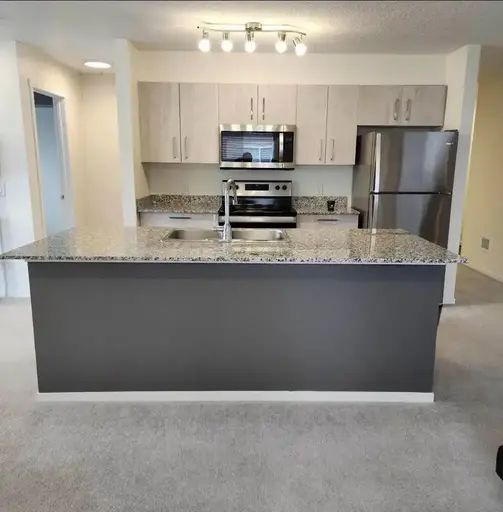 Spacious 2 Bedrooms Corner Unit, 2 Bathrooms + Den in a Stunning Community! | 4641 128 Ave NE, Calgary - Spacious 2 Bedrooms Corner Unit, 2 Bathrooms + Den in a Stunning Community! | 4641 128 Ave NE, Calgary - location appartement lokatix