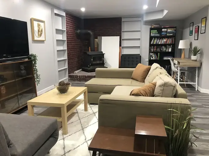 2 Bedroom Furnished Basement w/Utilities | 16 Bernard Way Northwest, Calgary - 2 Bedroom Furnished Basement w/Utilities | 16 Bernard Way Northwest, Calgary - lokatix rental apartment