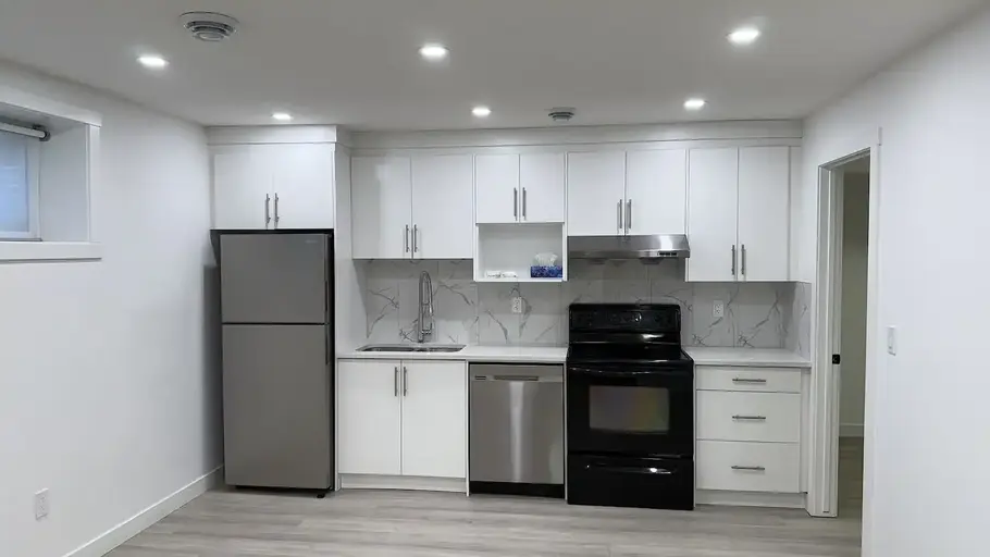 Legal Basement Suite - Seperate Entrance 1 Bedroom + Den | Calgary - Legal Basement Suite - Seperate Entrance 1 Bedroom + Den | Calgary - lokatix rental apartment