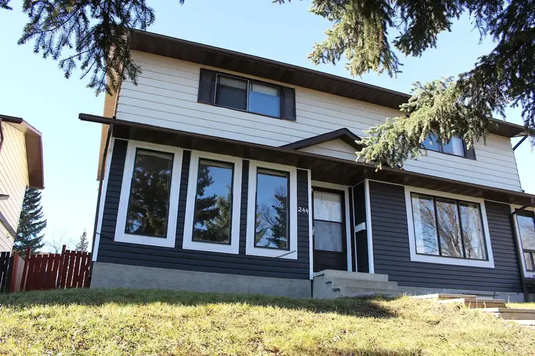 Fully Furnished 4 BDRM DREAM HOME with A/C, Mother in law suite, fenced yard | 244 Edgedale Place, Calgary - Fully Furnished 4 BDRM DREAM HOME with A/C, Mother in law suite, fenced yard | 244 Edgedale Place, Calgary - location appartement lokatix