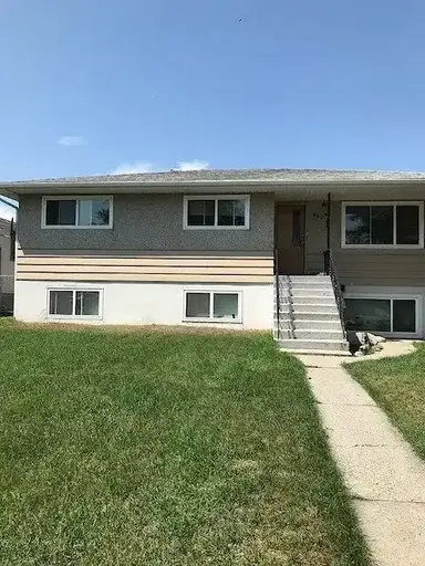 Nicely finished 3 bedroom upper unit | 907 39 Street Southwest, Calgary - Nicely finished 3 bedroom upper unit | 907 39 Street Southwest, Calgary - location appartement lokatix