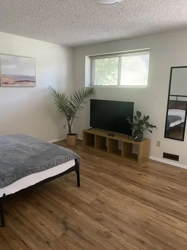 Spacious 2 bd basement NW Calgary | 100 Edgewood Drive Northwest, Calgary - Spacious 2 bd basement NW Calgary | 100 Edgewood Drive Northwest, Calgary - lokatix rental apartment