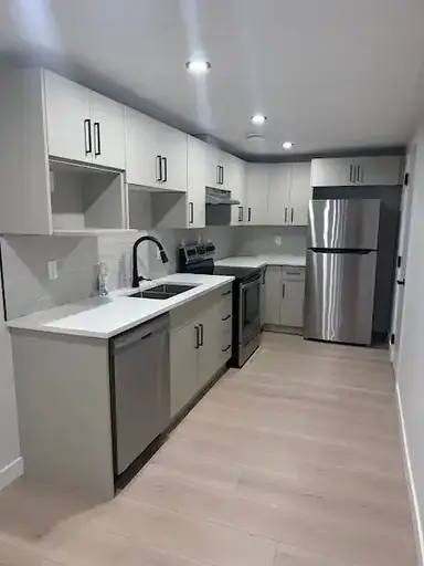 Private Basement Suite in Excellent location | 10165 89 Street Northwest, Edmonton - Private Basement Suite in Excellent location | 10165 89 Street Northwest, Edmonton - location appartement lokatix