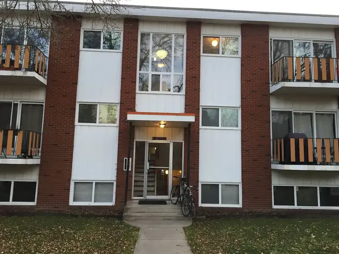 1 bedroom near U of A | 3 - 10745 86 Ave NW, Edmonton - 1 bedroom near U of A | 3 - 10745 86 Ave NW, Edmonton - location appartement lokatix