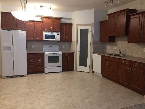 SOUTH EDMONTON - LARGE ONE BEDROOM CONDO FOR RENT | 12408 15 Ave SW, Edmonton - SOUTH EDMONTON - LARGE ONE BEDROOM CONDO FOR RENT | 12408 15 Ave SW, Edmonton - lokatix rental apartment