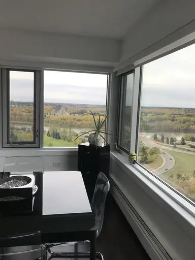 Gorgeous Condo with Spectacular River Valley Views | 1005 - 10011 123 St NW, Edmonton - Gorgeous Condo with Spectacular River Valley Views | 1005 - 10011 123 St NW, Edmonton - location appartement lokatix