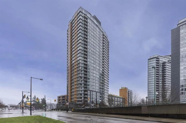 Beautiful 2 Bedroom Condo In Vancouver! Amazing Amenities! Available May 1st | 33 Smithe Street, Vancouver - Beautiful 2 Bedroom Condo In Vancouver! Amazing Amenities! Available May 1st | 33 Smithe Street, Vancouver - lokatix rental apartment