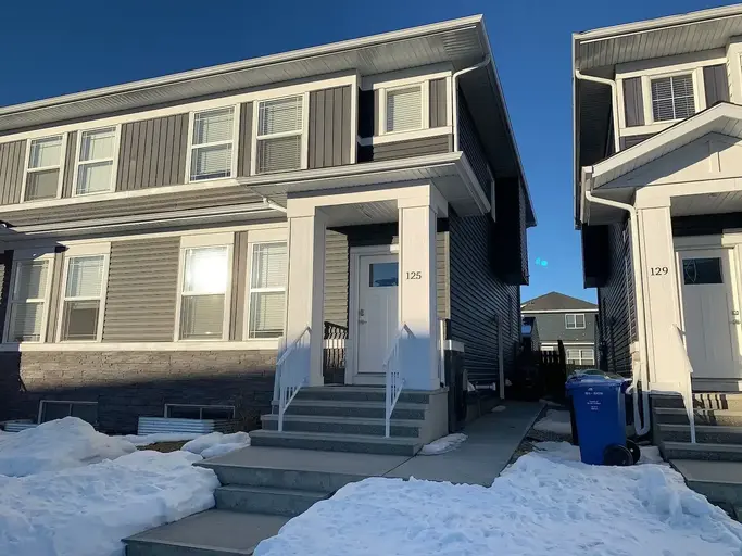 Bright & Modern 3 Bedroom Duplex in Redstone, NE Calgary. | Calgary - Bright & Modern 3 Bedroom Duplex in Redstone, NE Calgary. | Calgary - lokatix rental apartment