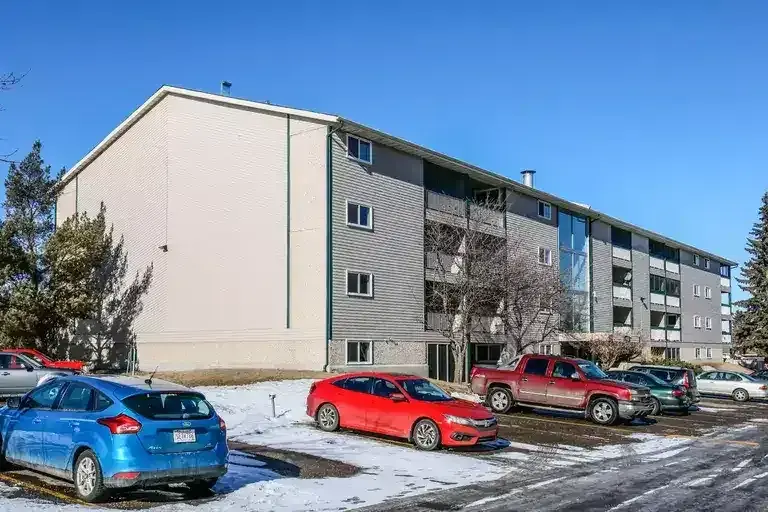 1 Bedroom suite In Adult only Walk-up | 1624 48 Street Northwest, Edmonton - 1 Bedroom suite In Adult only Walk-up | 1624 48 Street Northwest, Edmonton - lokatix rental apartment