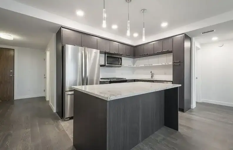 2 Bedroom 2 Full Bathroom UG Parking with Storage | 303 - 9704 106 St NW, Edmonton - 2 Bedroom 2 Full Bathroom UG Parking with Storage | 303 - 9704 106 St NW, Edmonton - location appartement lokatix