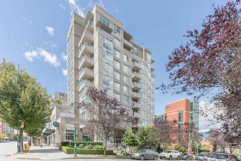 Skyline on Broadway | 2483 Spruce Street, Vancouver - Skyline on Broadway | 2483 Spruce Street, Vancouver - lokatix rental apartment