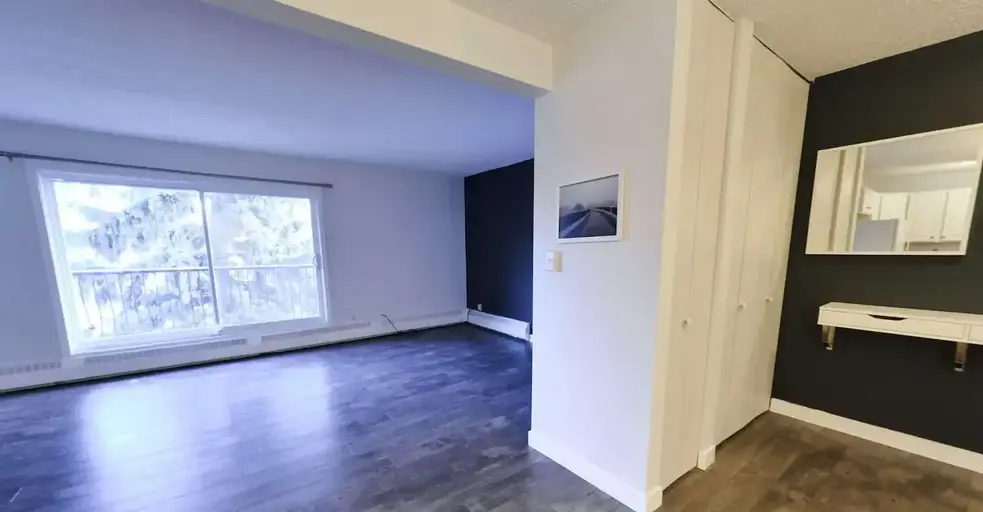 Spacious Modern Top Floor 2 Bedroom Condo in Oliver | 51 - 10208 113 St, Edmonton - Spacious Modern Top Floor 2 Bedroom Condo in Oliver | 51 - 10208 113 St, Edmonton - location appartement lokatix