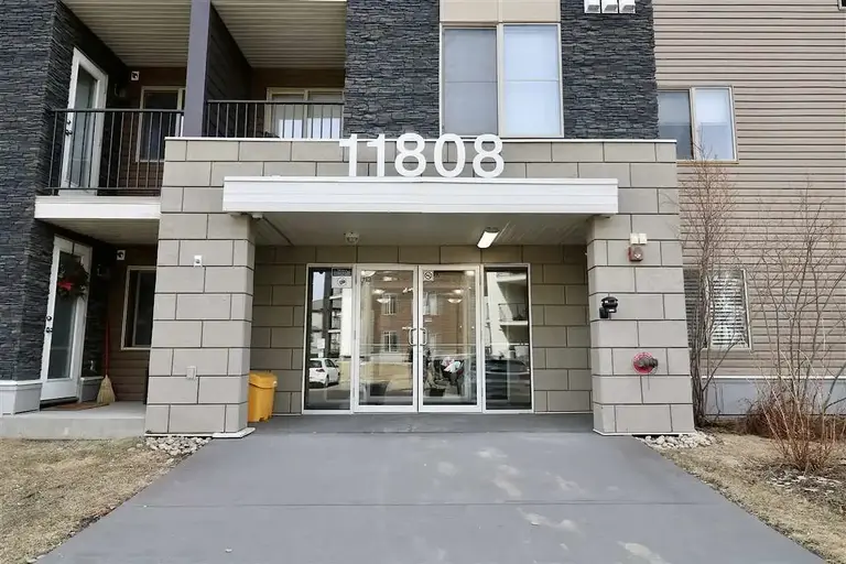 Luxury condo  1 bedroom $1250 Main-floor | 103 - 11808 22 Avenue Southwest, Edmonton - Luxury condo  1 bedroom $1250 Main-floor | 103 - 11808 22 Avenue Southwest, Edmonton - lokatix rental apartment