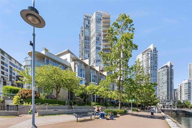 Yaletown Waterfront Complex! | 1228 Marinaside Crescent, Vancouver - Yaletown Waterfront Complex! | 1228 Marinaside Crescent, Vancouver - lokatix rental apartment